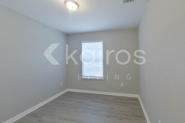 Building Photo - 7 Locust Run Cir