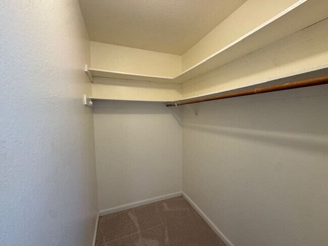 Building Photo - Move-in ready, Charming single level 4 bedroom, 2  bath home in San Ramon!