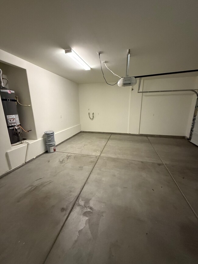 Building Photo - 8069 Athos Ct