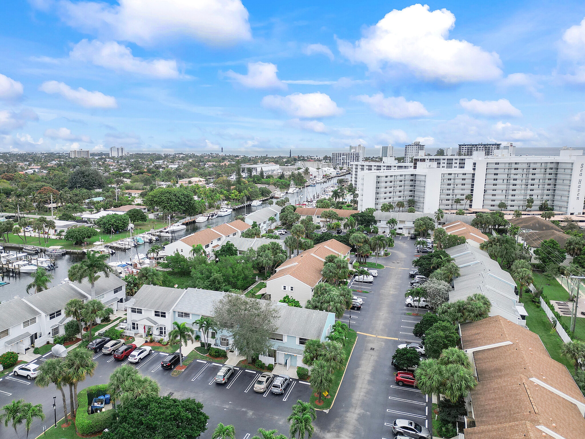 Building Photo - 2757 NE 15th St