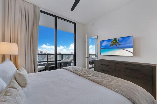 Building Photo - 215 SW 5th Ave