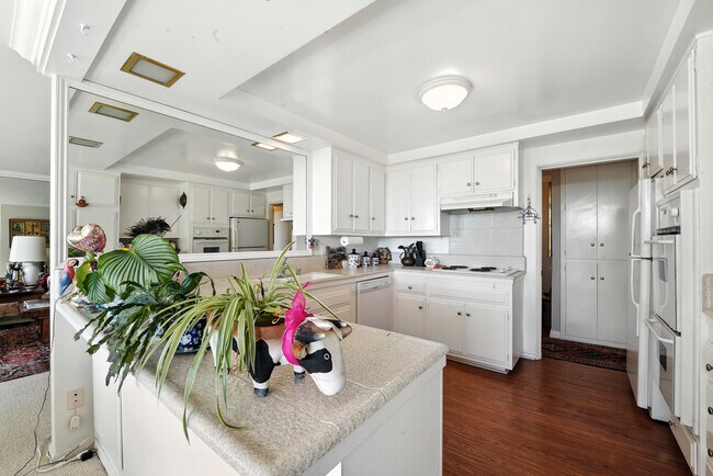 Building Photo - 32735 Seagate Dr