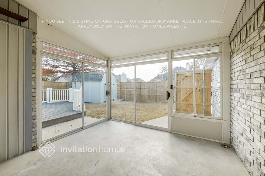 Building Photo - 7005 Longo Dr