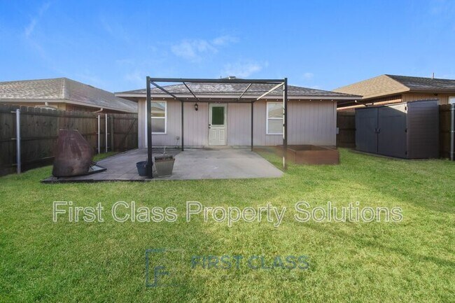 Building Photo - 2241 NW 198th St