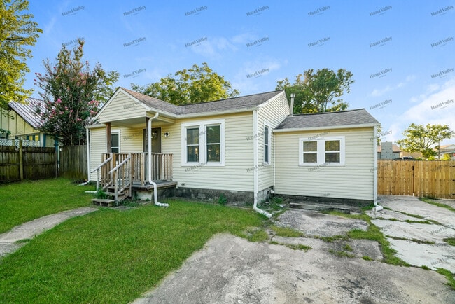 Primary Photo - 1308 S 75th E Ave