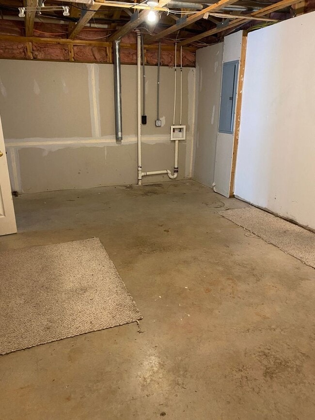 Building Photo - Townhouse for Rent in Taylor Springs