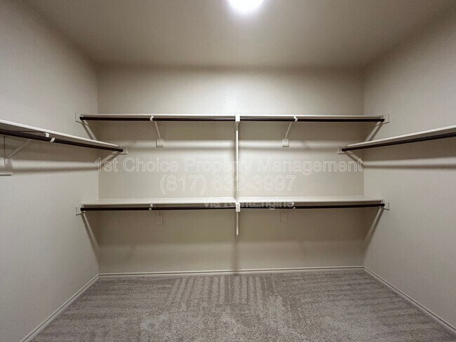 Building Photo - 15736 Barton Ridge Dr