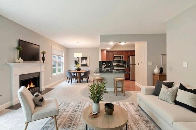 Building Photo - 43 Foxcroft Rd