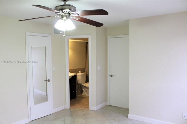 Building Photo - 2926 S University Dr
