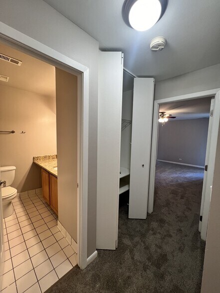 Building Photo - 5760 Abbey Dr