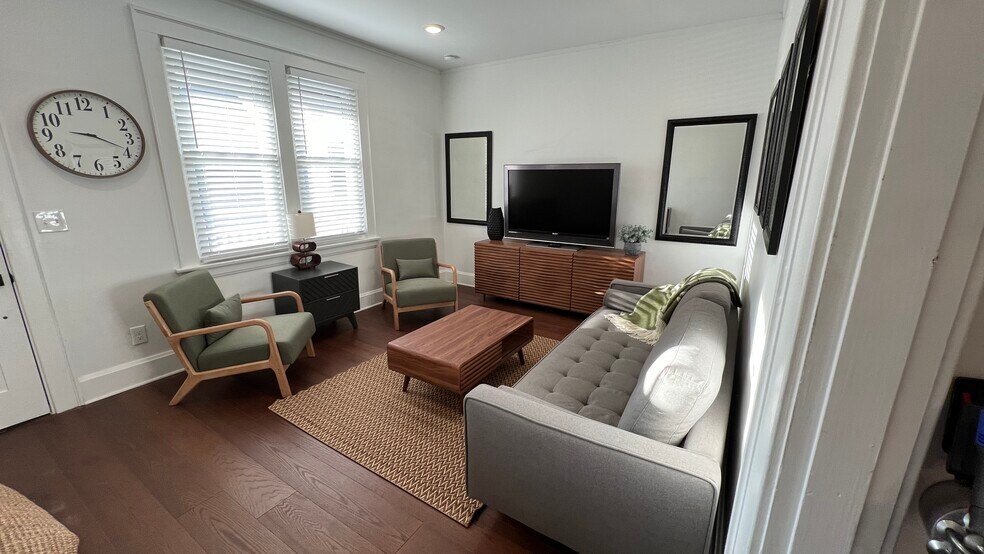 Building Photo - 3044 Minot Ave