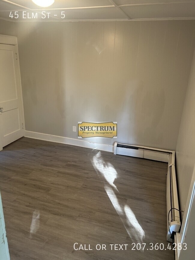 Building Photo - 45 Elm St