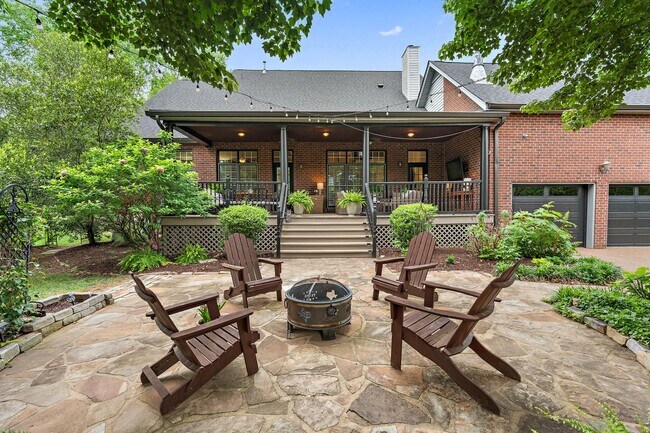 Building Photo - 298 Gillette Dr