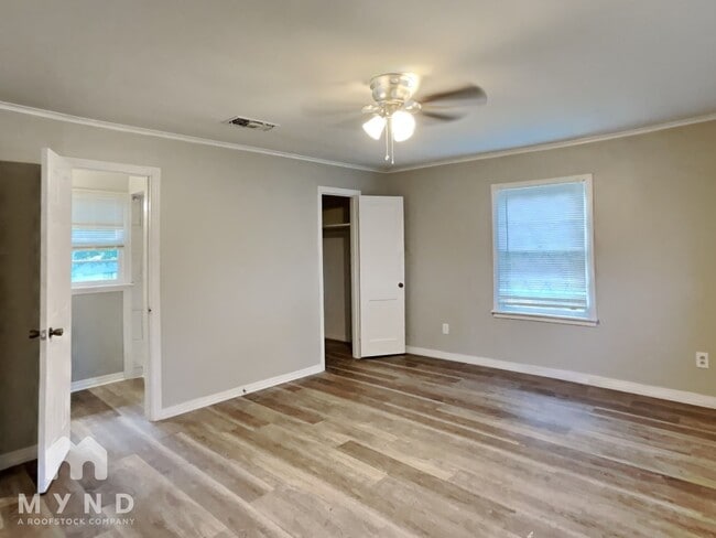 Building Photo - 302 Mc Cartney Blvd