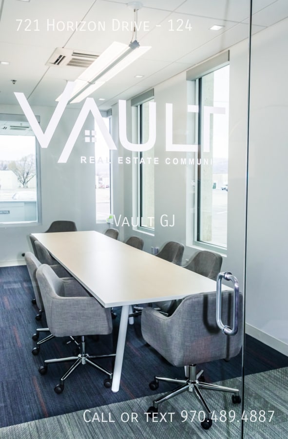 Building Photo - 721 Horizon Dr