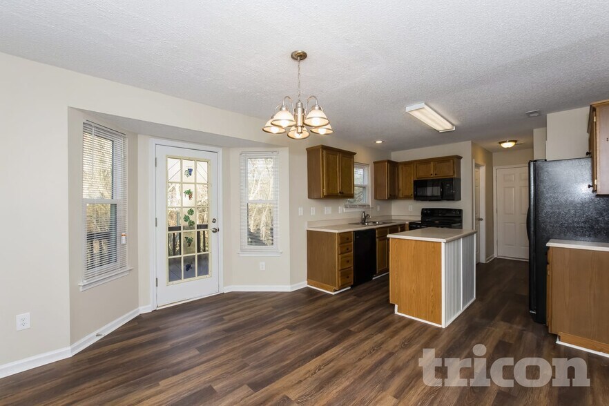 Building Photo - 3223 Harris Mill Ln