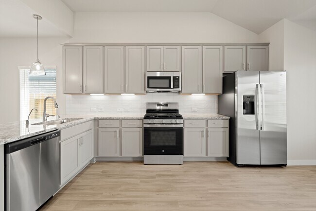 Building Photo - 21667 Wave Holw Dr