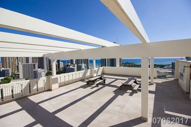 Building Photo - 1655 Makaloa St