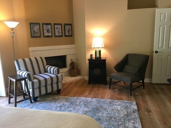 Building Photo - Beautifully Furnished Home For 8 Months in Shadowridge/Vista