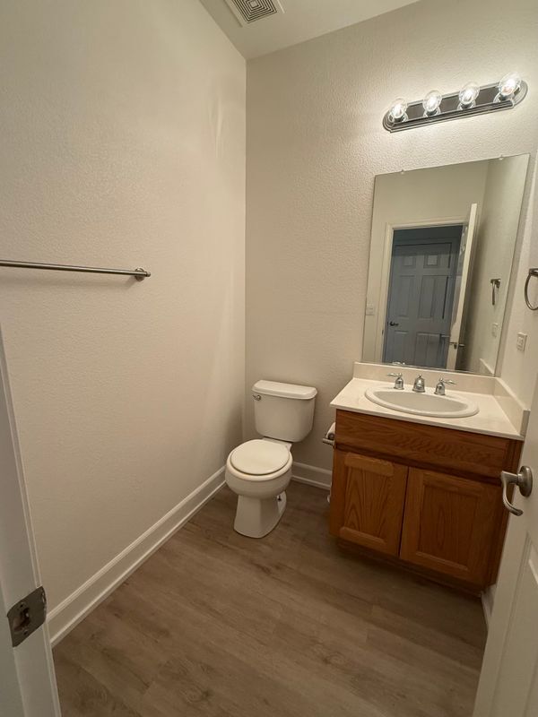 Building Photo - 433 Tolman Way