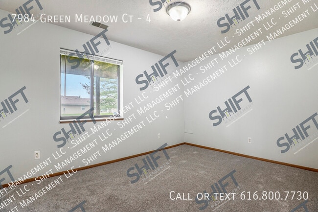 Building Photo - 7984 Green Meadow Ct
