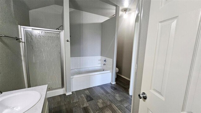 Building Photo - 6033 SE 83rd Pl