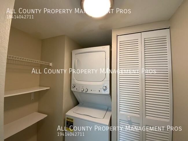 Building Photo - 5685 Summer Side Ln