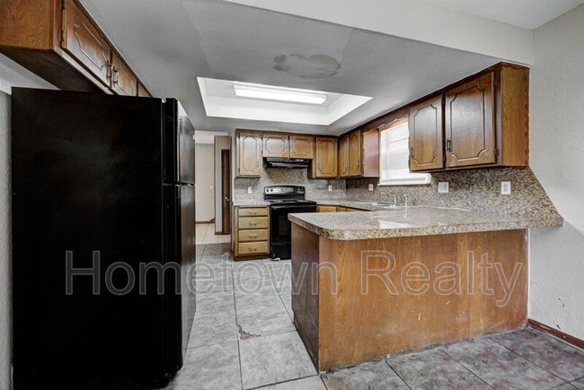 Building Photo - 7301 Edenborough Dr