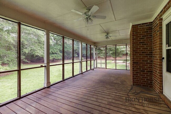 Building Photo - 8671 Macon Hwy