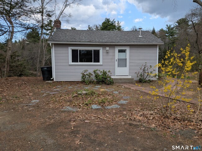 Building Photo - 414 Salmon Brook St