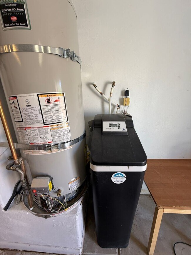 Building Photo - 4-BR Home in Shadow Mountain @ Green Valley