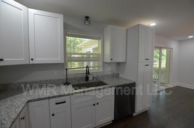 Building Photo - 1820 Windham Pl