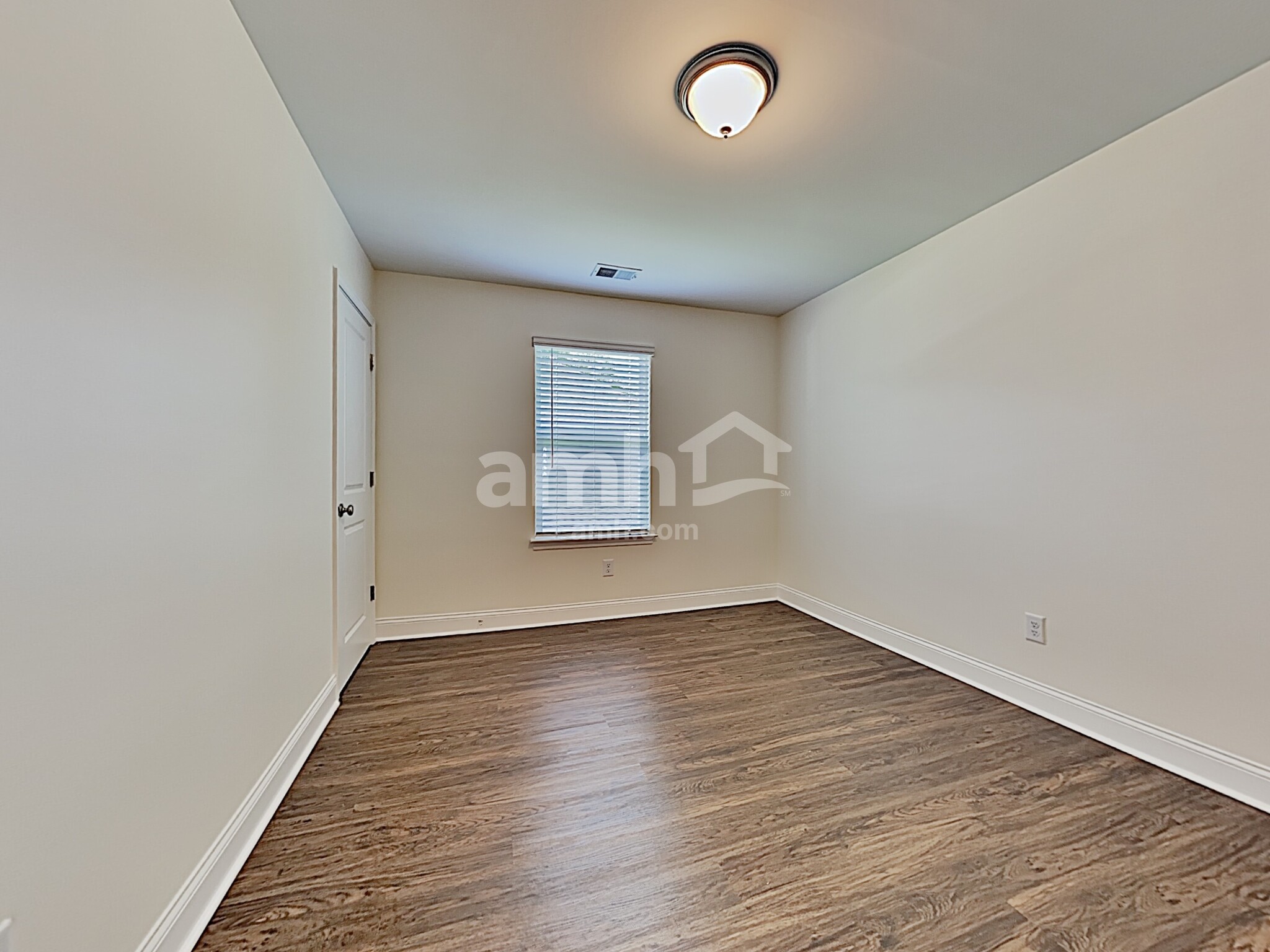 Building Photo - 124 Sweet Gum Dr