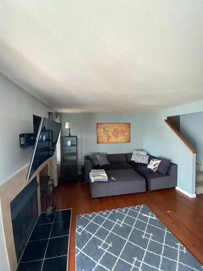 Living Room - 2254 Sunridge Cir