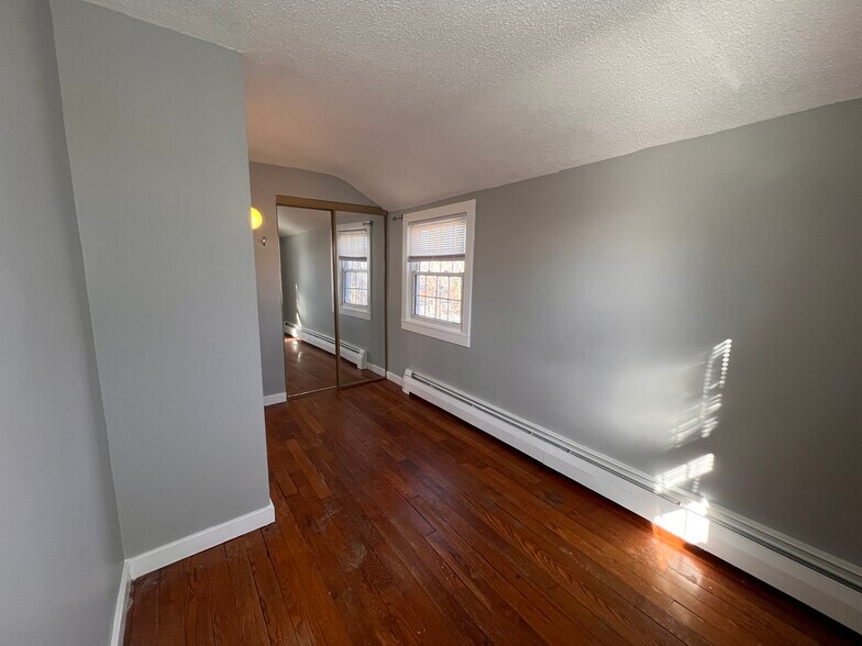 Building Photo - 161 Pennsylvania Ave