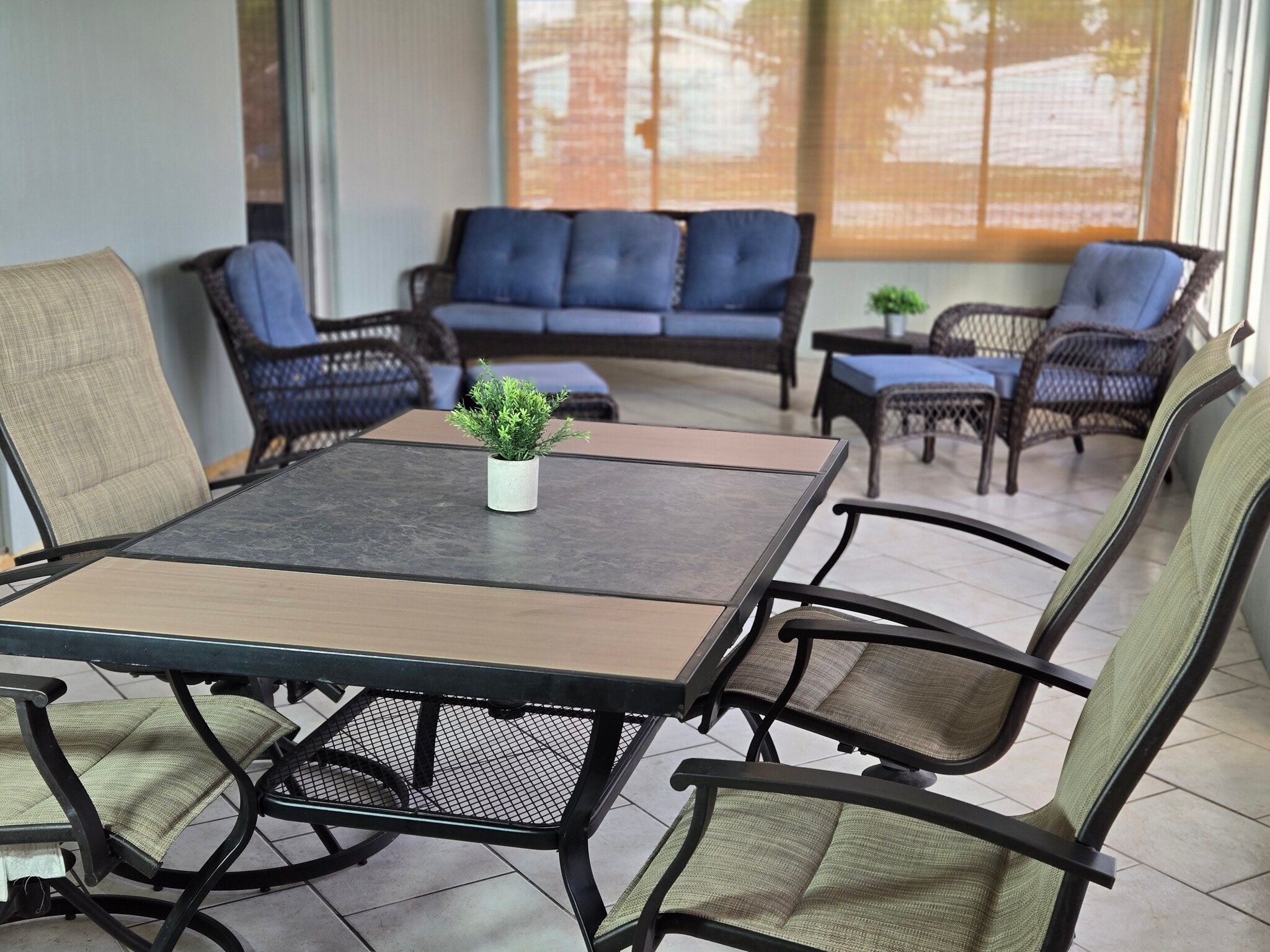 Building Photo - 2049 Arkansas Ave