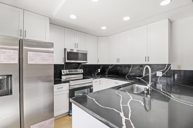 Building Photo - 5013 50th Way