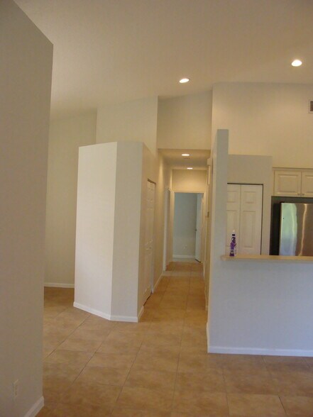 Building Photo - 369 W Coral Trace Cir