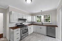 Building Photo - Remodeled...Ready for tenant!!!