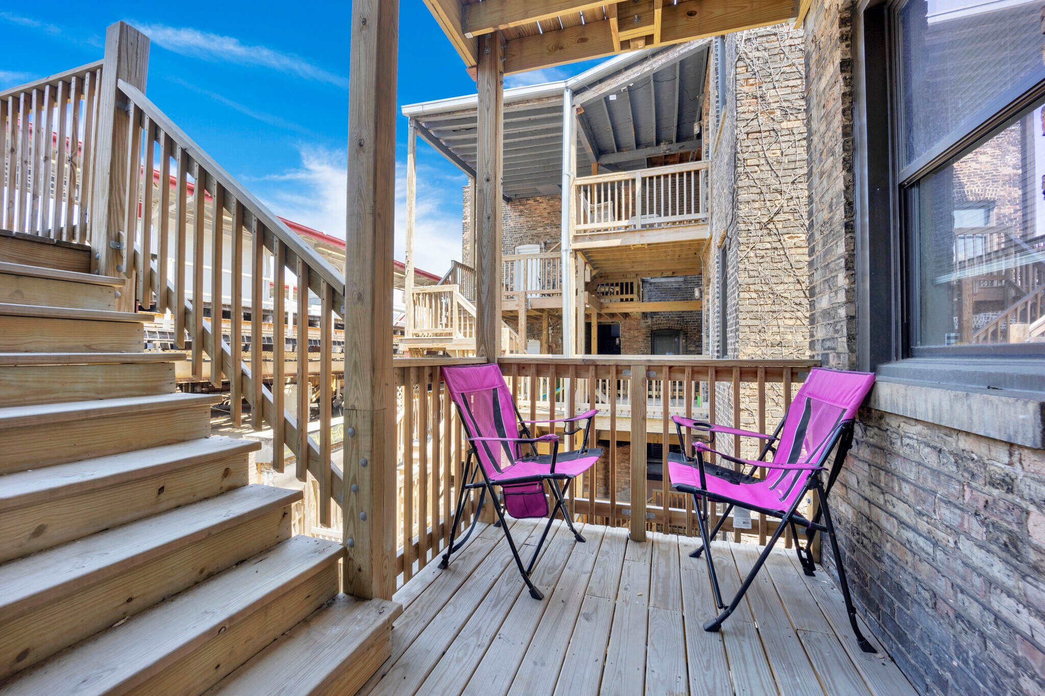 Building Photo - 1016 W Dakin St