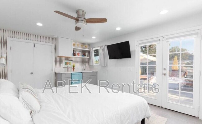 Building Photo - 2241 E Finley Rd