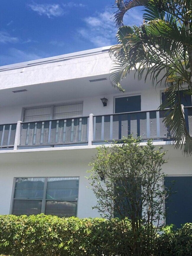 Primary Photo - 2929 SE Ocean Blvd