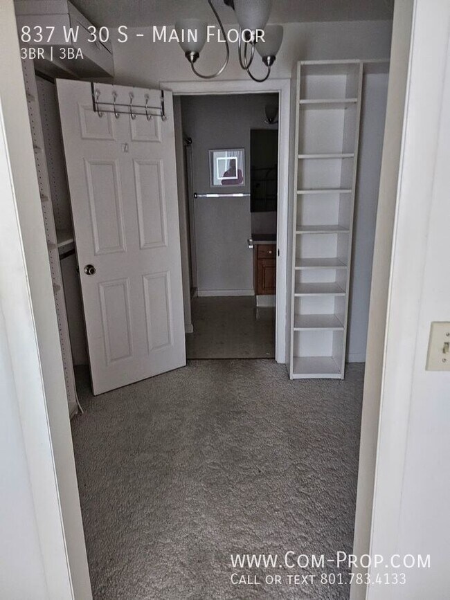 Building Photo - 837 W 30 S St