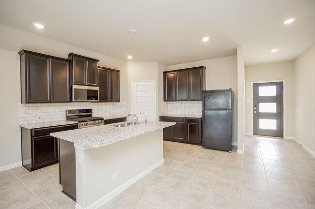 Building Photo - 1234 Oak Barrel Run