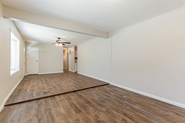 Living Room - 1409 N Goodwin Ave