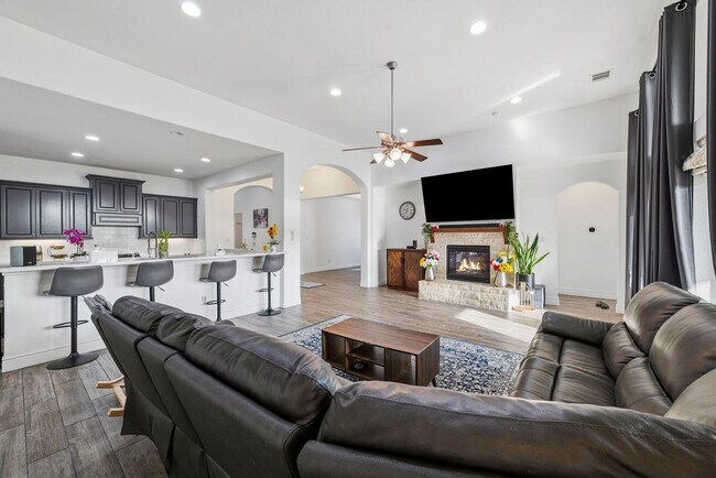 Building Photo - 504 Montalcino Ln