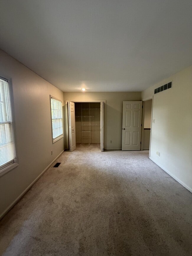 Building Photo - 1309 Gray Hawk Rd