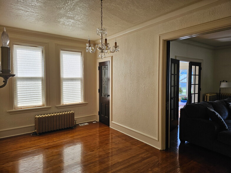 Dining room - 508 Maple Ave
