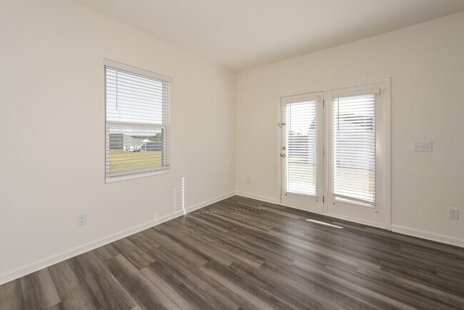 Building Photo - 114 Bentwater Wy