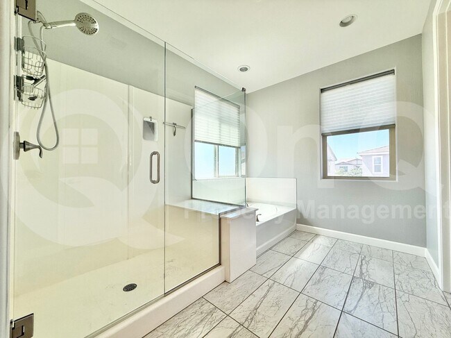 Building Photo - 262 E Lantana Dr